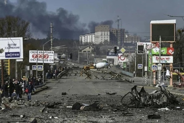 Nhiều cơ sở hạ tầng của Ukraine bị phá hủy trong xung đột với Nga (Ảnh: AFP).