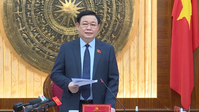 Chủ tịch Quốc hội Vương Đình Huệ kết luận buổi làm việc.