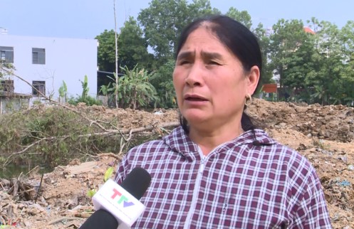 Bà Lê Thị  Vinh- Phố Phan Đình Phùng, phường Đông Hương, thành phố Thanh Hóa Từ khi bên giải phóng mặt bằng lấy chúng tôi chưa được đền bù gì cả. chúng tôi mong muốn phường hỗ trợ ít tiền hoa màu vì chúng tôi canh tác ở đây lâu rồi &quot;.