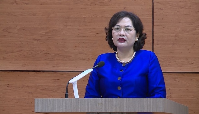 Đồng chí Nguyễn Thị Hồng, Ủy viên Trung ương Đảng, Thống đốc NHNN Việt Nam, Chủ tịch HĐQT NHCSXH phát biểu kết luận buổi làm việc.