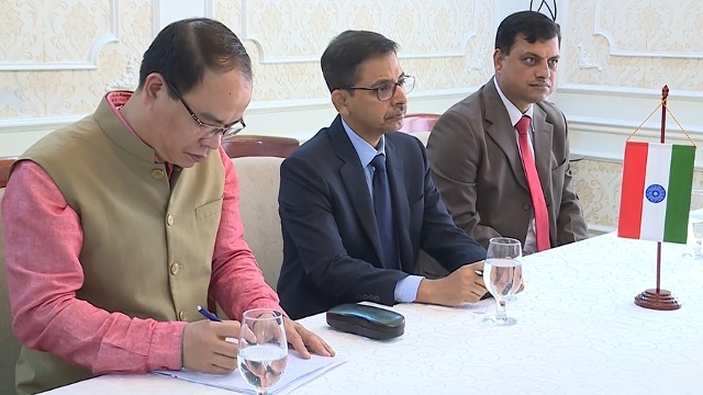 Ng&agrave;i Đại sứ đặc mệnh to&agrave;n quyền nước Cộng h&ograve;a Ấn Độ tại Việt Nam 