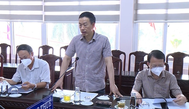 Đồng chí Lê Quang Hùng, Ủy viên Ban Thường vụ, Chủ nhiệm Ủy ban kiểm tra Tỉnh ủy, Trưởng Ban kinh tế và ngân sách HĐND tỉnh phát biểu tại buổi làm việc.
