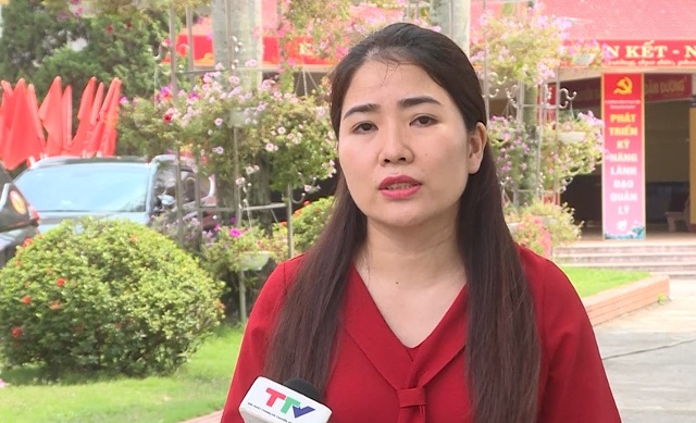 Chị Lê Nữ Sinh, Thành viên Ban chủ nhiệm Câu lạc bộ lý luận trẻ cấp tỉnh chia sẻ
