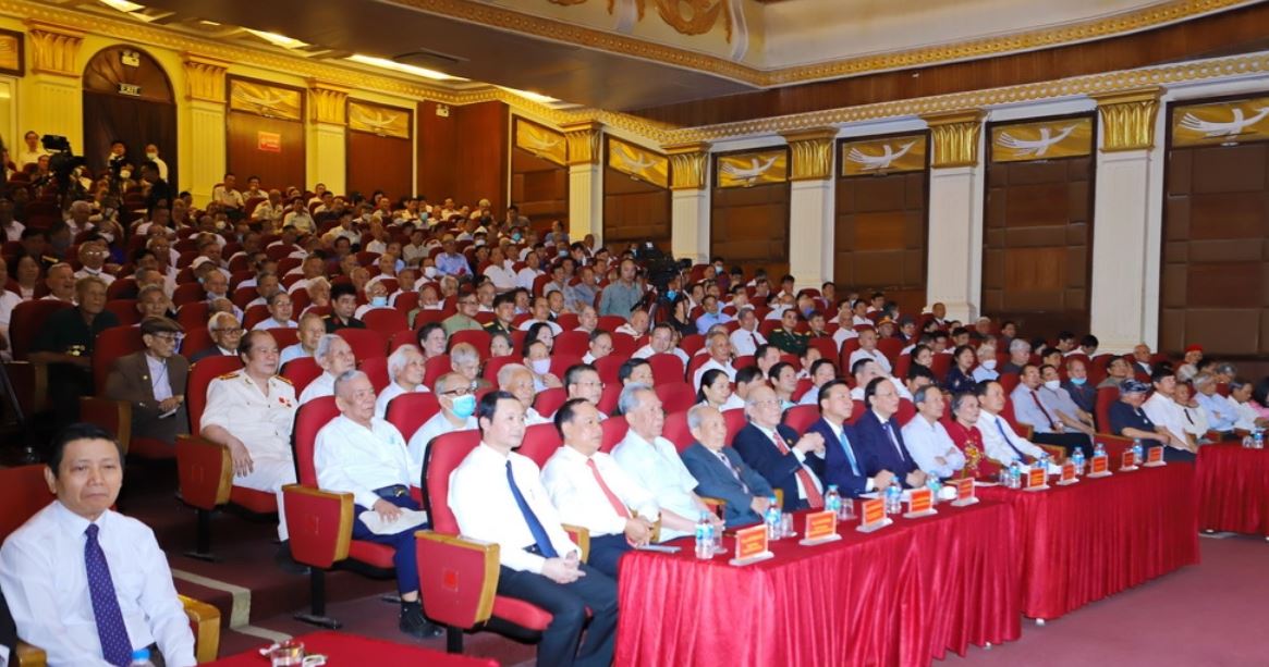 C&aacute;c đại biểu dự lễ kỷ niệm.