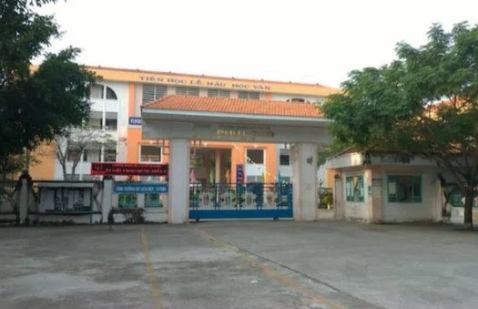 Trường THCS Ph&uacute; Long nơi xảy ra sự việc.