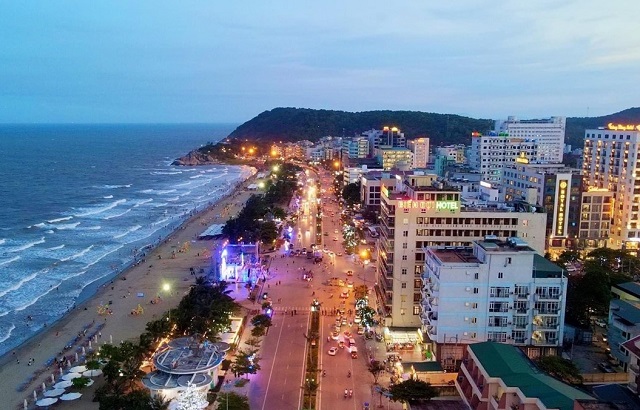 Thành phố Sầm Sơn đã phát triển hệ thống hạ tầng du lịch, hạ tầng xã hội khang trang, hiện đại.