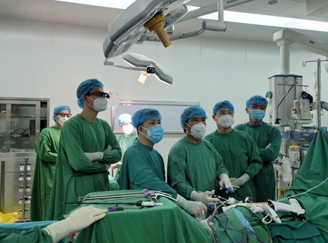 Bệnh nhân đang được ghép thận tại Bệnh viện Chợ Rẫy. Ảnh: BVCC 