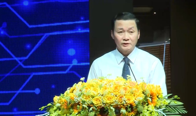 Đồng chí Đỗ Minh Tuấn  Phó Bí thư Tỉnh ủy, Chủ tịch UBND tỉnh Thanh Hóa phát biểu tại hội nghị