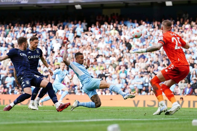 Aston Villa vươn lên dẫn trước 2-0 ở phút 69. (Ảnh: Skysports) 
