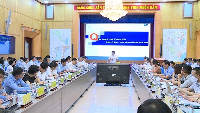 Đồng chí Nguyễn Chí Dũng, Ủy viên Trung ương Đảng, Bộ trưởng Bộ Kế hoạch và Đầu tư chủ trì hội nghị.