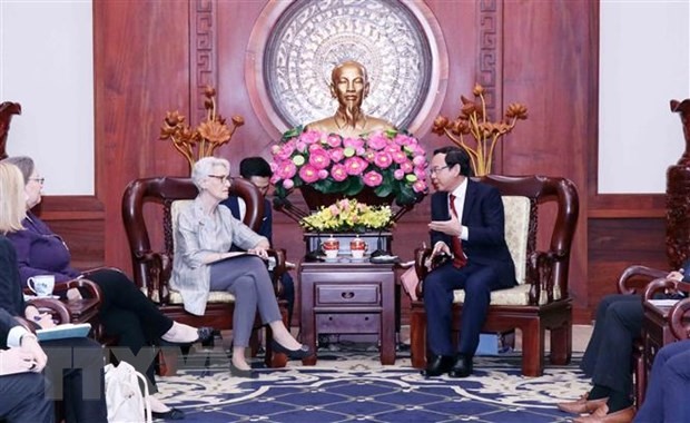 Ông Nguyễn Văn Nên - Ủy viên Bộ Chính trị, Bí thư Thành ủy Thành phố Hồ Chí Minh tiếp và hội đàm với bà Wendy Sherman - Thứ trưởng Bộ Ngoại giao Mỹ ngày 12.6. Ảnh: TTXVN