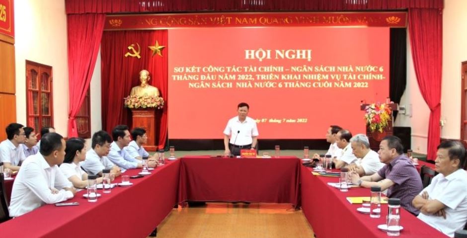 Đồng chí Nguyễn Văn Thi, Ủy viên Ban Thường vụ Tỉnh ủy, Phó Chủ tịch Thường trực UBND tỉnh, chủ trì tại điểm cầu Thanh Hóa.