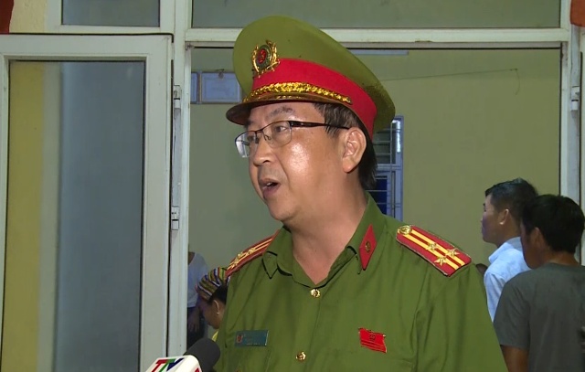 Thượng tá Nguyễn Tiến Dũng Trưởng Công an huyện Thường Xuân, tỉnh Thanh Hoá  (Chúng tôi ngoài tuyên truyền truyền phổ biến pháp luật cho người dân thì các đồng chí trong đội tuyên truyền, văn nghệ làm nòng cốt trong vận động quần chúng nhân dân tham gia bảo vệ an ninh Tổ quốc, làm công tác dân vận. Sau 1 tháng thực hiện thì bà con hưởng ứng rất tích cực)