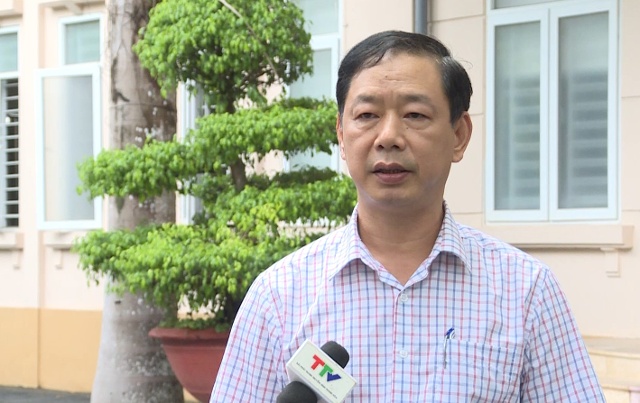 Ông Tạ Hồng Lựu  Phó Giám đốc Sở Giáo dục và Đào tạo tỉnh Thanh Hóa  Sở sẽ hướng dẫn các phòng giáo dục về việc triển khai và Mục tiêu sẽ đạt 50% hồ sơ tuyển sinh bằng hình thức trực tuyến