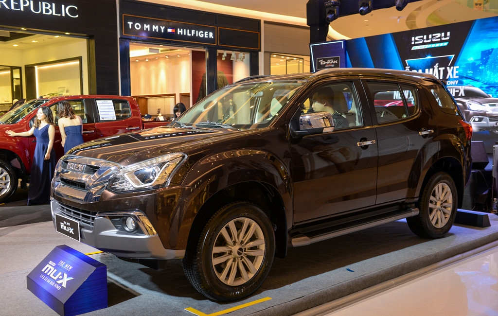 Thị trường xe - Isuzu mu-X 2018 trở thành SUV 7 chỗ rẻ nhất Việt Nam