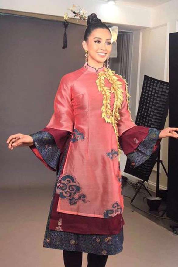 13-11: Trần Tiểu Vy hát nhạc Sơn Tùng ở Hoa hậu Thế giới - Ảnh 3.