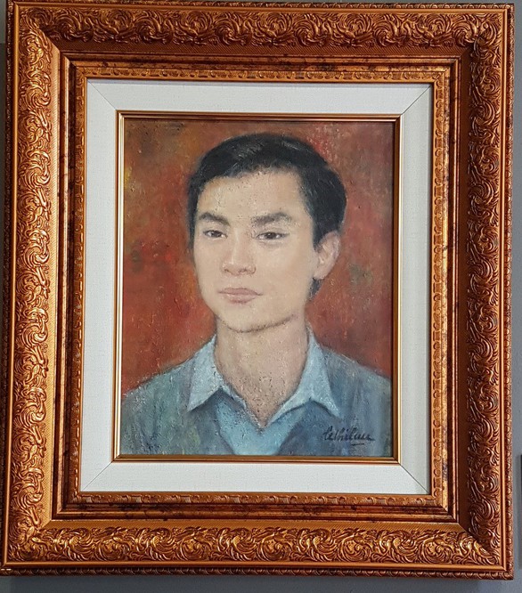 Xem tranh tại triển lãm Lê Thị Lựu - Ấn tượng hoàng hôn - Ảnh 13. Xem tranh tại triển lãm Lê Thị Lựu - Ấn tượng hoàng hôn - Ảnh 13.