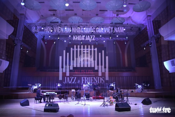 Bèo dạt mây trôi, Lý ngựa ô... lên sân khấu nhạc Jazz - Ảnh 1. Bèo dạt mây trôi, Lý ngựa ô... lên sân khấu nhạc Jazz - Ảnh 1.
