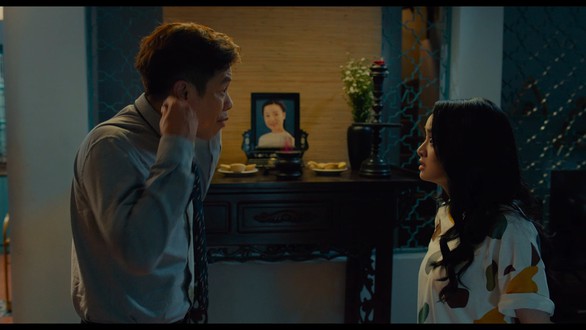 Hồn papa da con gái không thoát được lời nguyền phim dở 2018 - Ảnh 4. Hồn papa da con gái không thoát được lời nguyền phim dở 2018 - Ảnh 4.