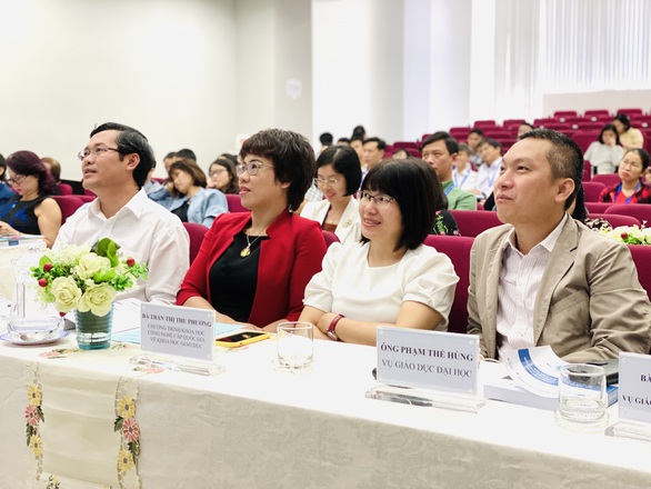 Thứ trưởng Bộ GD-ĐT Nguyễn Văn Phúc: Sẽ sớm ban hành quy chế đào tạo trực tuyến - Ảnh 1.