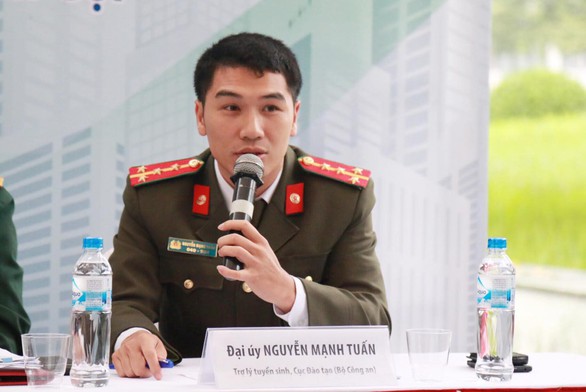 Hàng vạn học sinh dự Ngày hội tư vấn tuyển sinh quy mô nhất từ trước đến nay - Ảnh 12. Hàng vạn học sinh dự Ngày hội tư vấn tuyển sinh quy mô nhất từ trước đến nay - Ảnh 12.