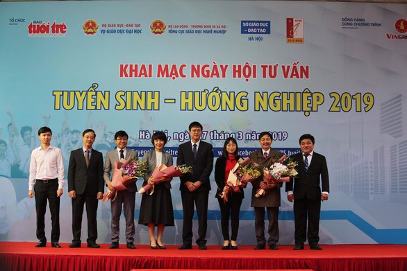 Hàng vạn học sinh dự Ngày hội tư vấn tuyển sinh quy mô nhất từ trước đến nay - Ảnh 7. Hàng vạn học sinh dự Ngày hội tư vấn tuyển sinh quy mô nhất từ trước đến nay - Ảnh 7.