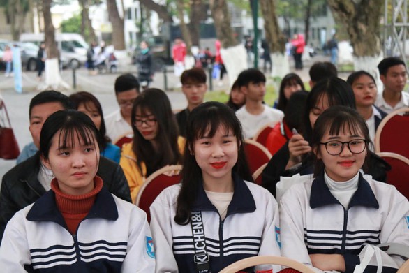 Hàng vạn học sinh dự Ngày hội tư vấn tuyển sinh quy mô nhất từ trước đến nay - Ảnh 9. Hàng vạn học sinh dự Ngày hội tư vấn tuyển sinh quy mô nhất từ trước đến nay - Ảnh 9.