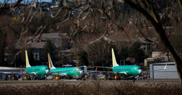 2 máy bay Boeing 737MAX 8 gặp nạn thiếu tính năng kiểm soát an toàn - Ảnh 1. 2 máy bay Boeing 737MAX 8 gặp nạn thiếu tính năng kiểm soát an toàn - Ảnh 1.