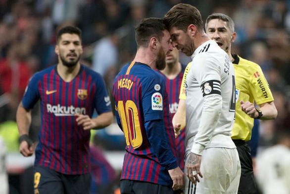 Đá xấu và ăn vạ, Real Madrid bị bêu riếu trên mạng xã hội - Ảnh 1.