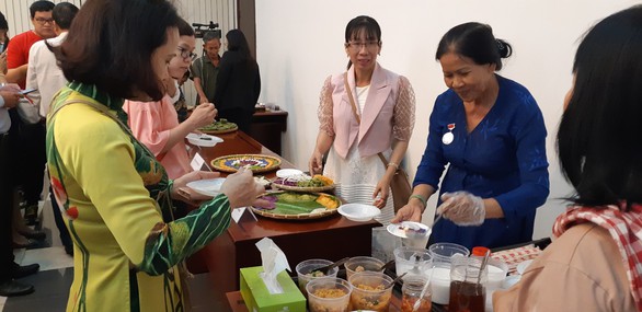 100 loại bánh hội tụ tại Lễ hội bánh dân gian Nam bộ - Ảnh 1. 100 loại bánh hội tụ tại Lễ hội bánh dân gian Nam bộ - Ảnh 1.