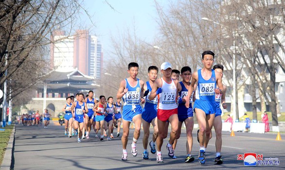 Du khách đổ về Bình Nhưỡng nhờ giải marathon - Ảnh 3. Du khách đổ về Bình Nhưỡng nhờ giải marathon - Ảnh 3.