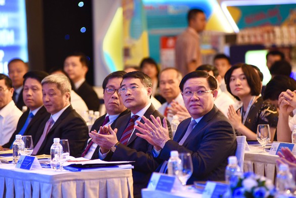 Phó thủ tướng Vương Đình Huệ có mặt tại hội thảo - Ảnh: DUYÊN PHAN