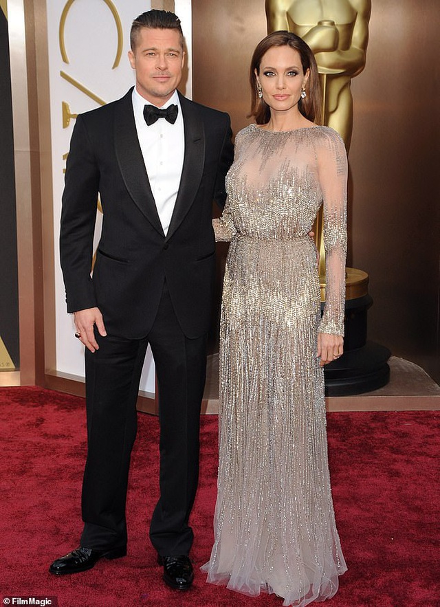 Angelina Jolie ra phố mua sắm cùng Pax Thiên - 6 Angelina Jolie ra phố mua sắm cùng Pax Thiên - 6