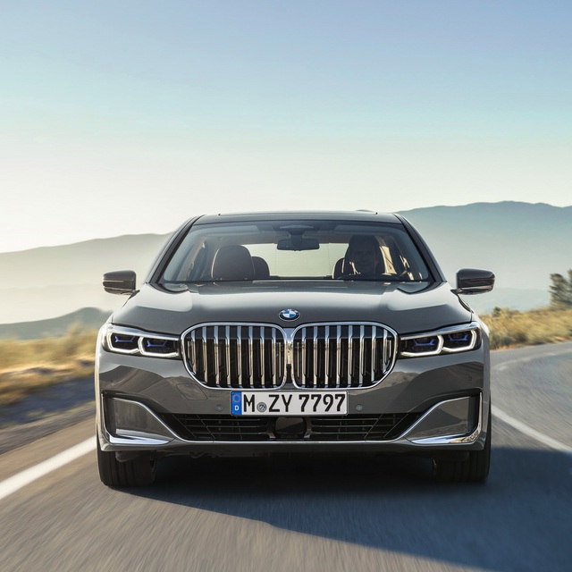 BMW 7-Series có những thay đổi gì đáng chú ý? - 2 BMW 7-Series có những thay đổi gì đáng chú ý? - 2