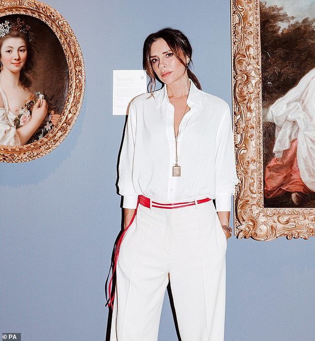 Victoria Beckham và gu thời trang thanh lịch - 4 Victoria Beckham và gu thời trang thanh lịch - 4