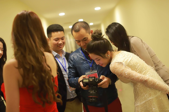 Hậu trường T&aacute;o Qu&acirc;n 2019 qua tiết lộ của hot girl World Cup Tr&acirc;m Anh - 11