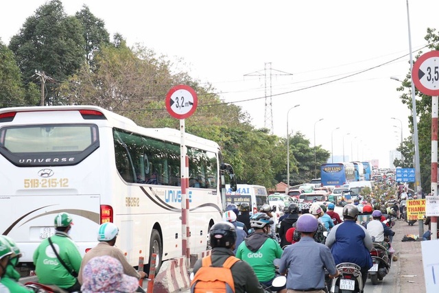 cau binh trieu 4.JPG cau binh trieu 4.JPG