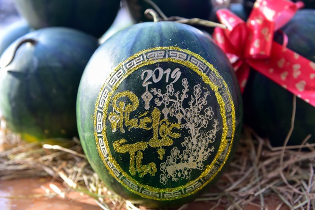 Dịch vụ l&agrave;m đẹp dưa hấu kiếm tiền triệu ở H&agrave; Nội - 9