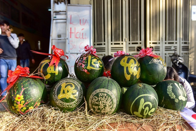 Dịch vụ l&agrave;m đẹp dưa hấu kiếm tiền triệu ở H&agrave; Nội - 6