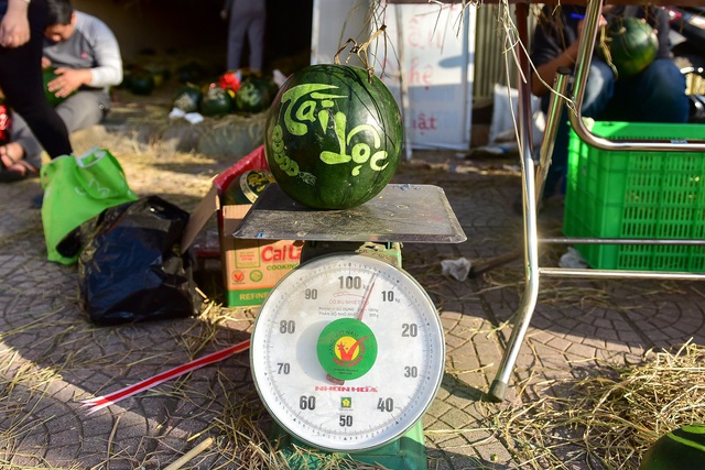 Dịch vụ l&agrave;m đẹp dưa hấu kiếm tiền triệu ở H&agrave; Nội - 12