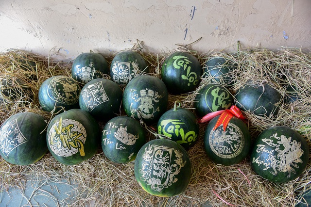 Dịch vụ l&agrave;m đẹp dưa hấu kiếm tiền triệu ở H&agrave; Nội - 2