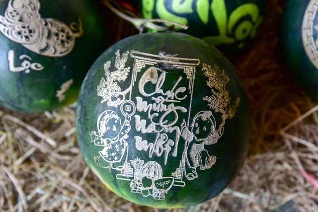 Dịch vụ l&agrave;m đẹp dưa hấu kiếm tiền triệu ở H&agrave; Nội - 8