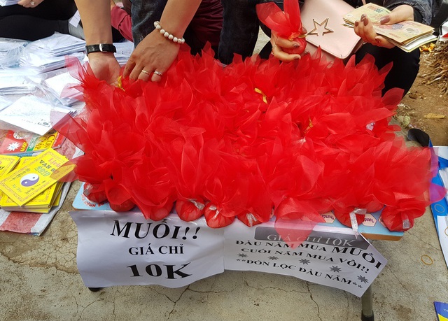 Người d&acirc;n Huế, Đắc Lắc đến ch&ugrave;a cầu an m&ugrave;ng 1 Tết - 21