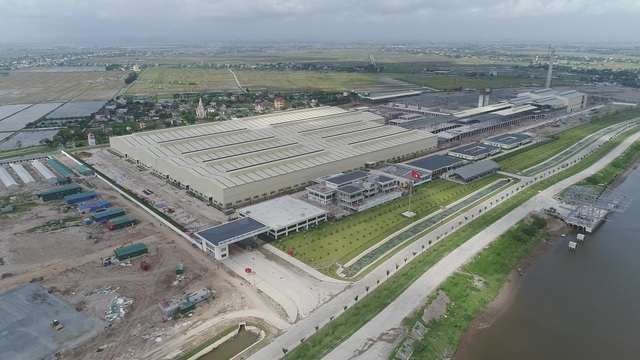 Năm con lợn kể chuyện xây bể tắm nóng lạnh cho lợn - 1 Năm con lợn kể chuyện xây bể tắm nóng lạnh cho lợn - 1
