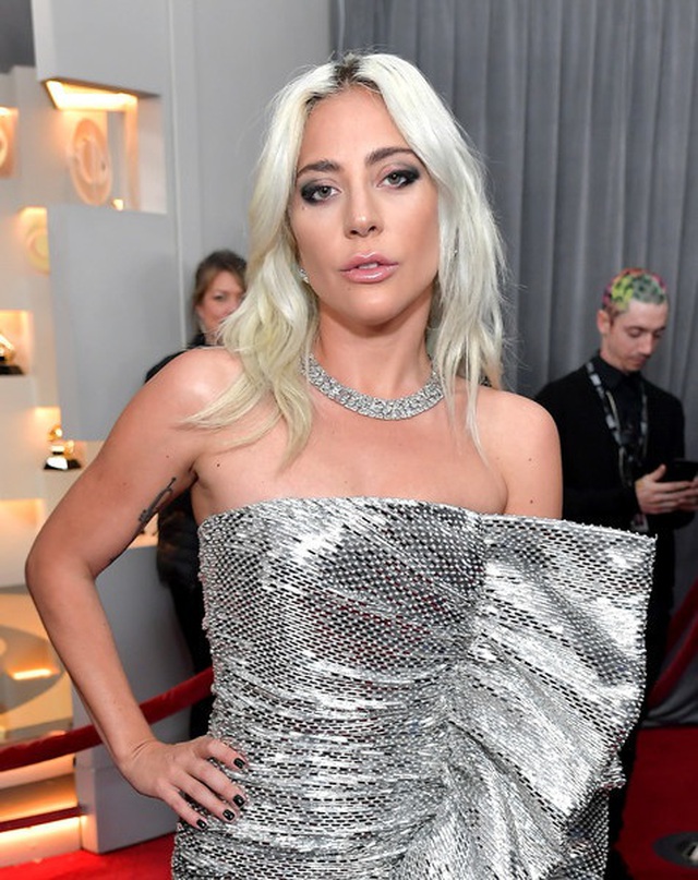 Lady+Gaga+61st+Annual+Grammy+Awards+Red+Carpet+ziFQFITjpVPl.jpg