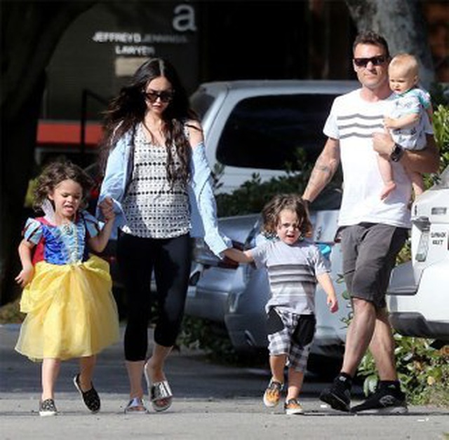 Megan Fox và lần hiếm hoi xuất hiện trong sự kiện - 9
