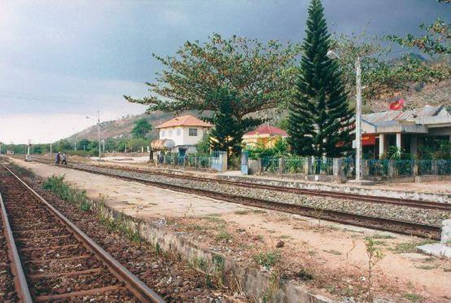 7 giờ nỗ lực khắc phục sự cố lật tàu, thông tuyến đường sắt Bắc - Nam - 5 7 giờ nỗ lực khắc phục sự cố lật tàu, thông tuyến đường sắt Bắc - Nam - 5