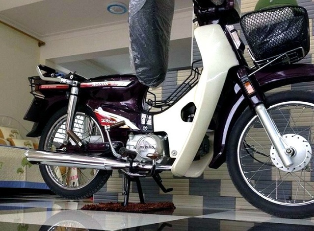 Xe máy cũ hét giá trên trời, ngang ngửa ô tô hạng sang - 11..jpg
