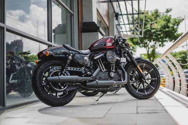 Minh Nhựa tậu siêu mô tô Harley-Davidson gần nửa tỷ đồng - 2..jpg Minh Nhựa tậu siêu mô tô Harley-Davidson gần nửa tỷ đồng - 2..jpg