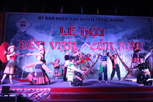 Ấn tượng với lễ hội nơi hợp lưu giữa 3 con sông - 18 Ấn tượng với lễ hội nơi hợp lưu giữa 3 con sông - 18